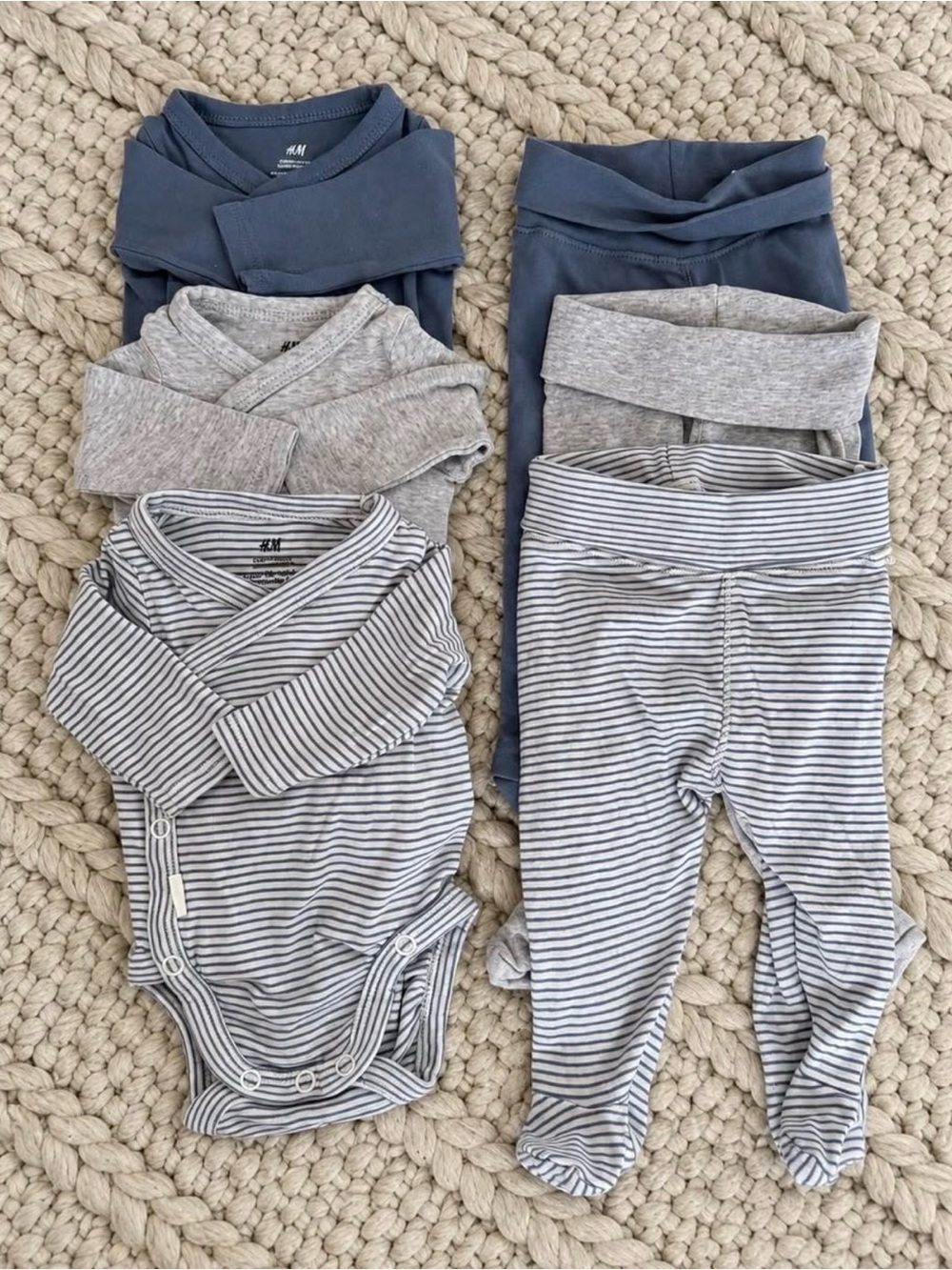 Bundle Zara - H&M Blue and Gray Baby Leggings & Bodysuit Set